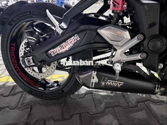 Triumph Trident 660 2022 13200 km Xám