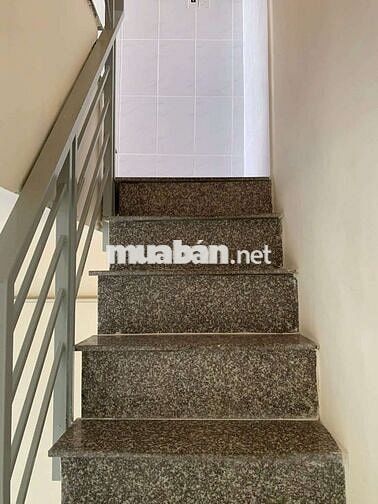 Cho thuê nhà nguyên căn 2 lầu có máy lạnh 