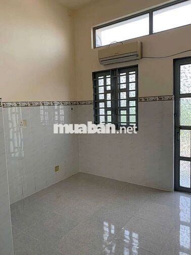 Cho thuê nhà nguyên căn 2 lầu có máy lạnh 