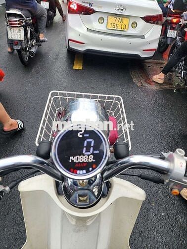 Honda Super Cub 50 2023 Trắng Đen