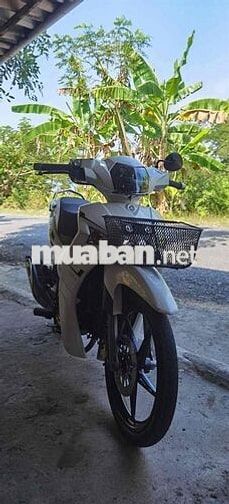 Yamaha Sirius màu Trắng