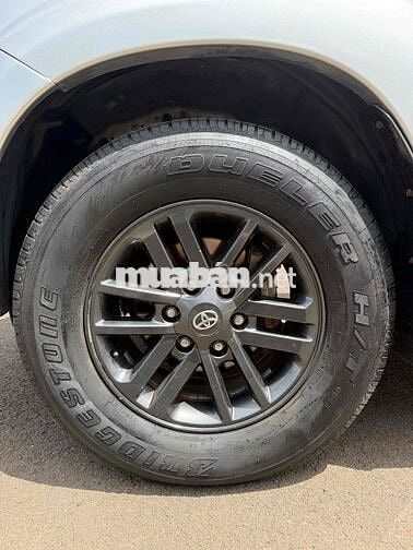 Toyota Fortuner 2016 Số sàn Bạc