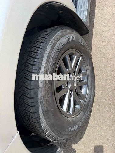 Toyota Fortuner 2016 Số sàn Bạc