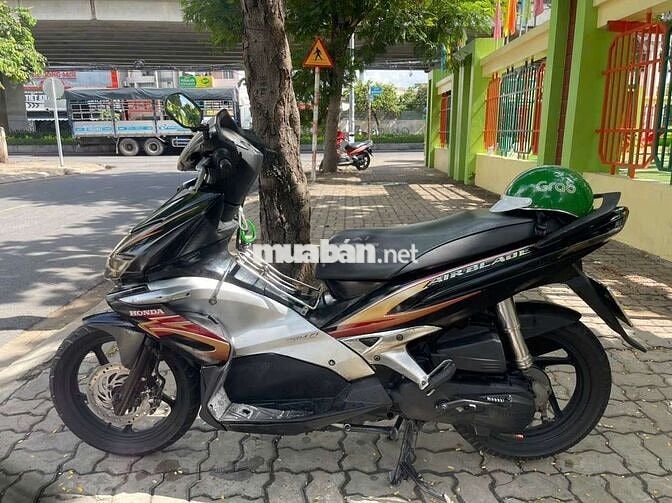 Honda Air Blade 110Fi Đen bạc