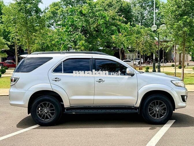 Toyota Fortuner 2016 Số sàn Bạc