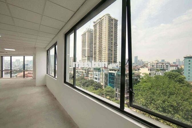 🏢 CHO THUÊ TÒA NHÀ MẶT TIỀN ĐƯỜNG THÀNH THÁI  DT 2.200M2 QUẬN 10