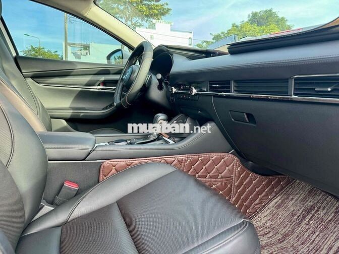 Mazda 3 2023 1.5L Luxury 3.800km Trắng