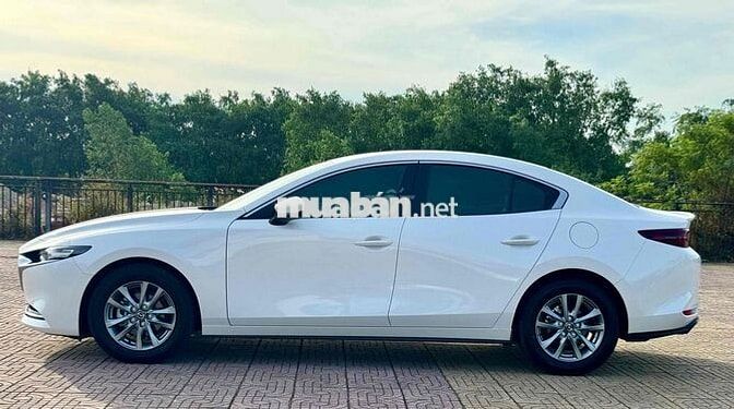 Mazda 3 2023 1.5L Luxury 3.800km Trắng