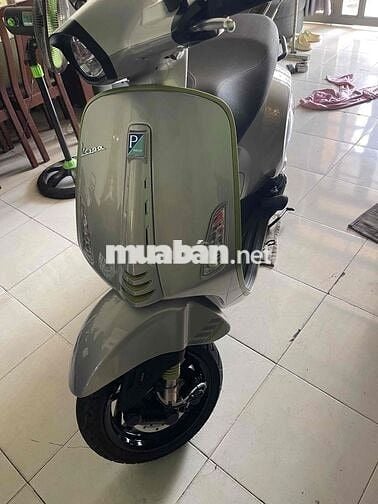 Piaggio Vespa Tech 150 2025 Bạc