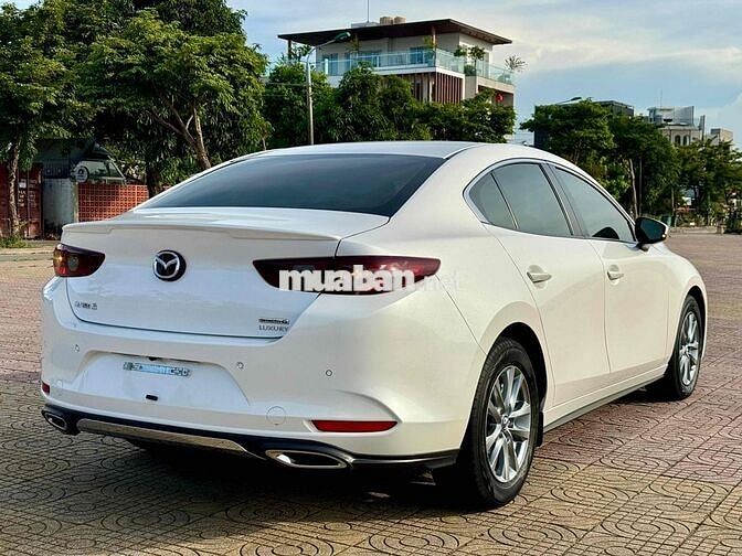 Mazda 3 2023 1.5L Luxury 3.800km Trắng