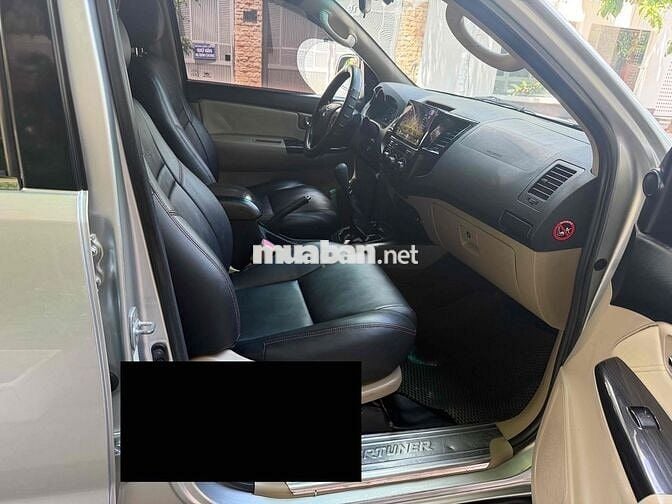 Toyota Fortuner 2015 2.4G Bạc