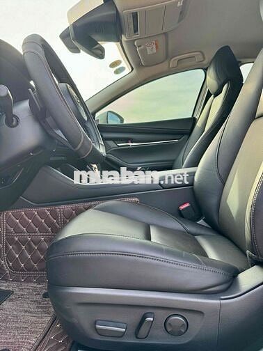 Mazda 3 2023 1.5L Luxury 3.800km Trắng