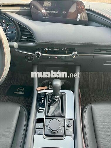 Mazda 3 2023 1.5L Luxury 3.800km Trắng