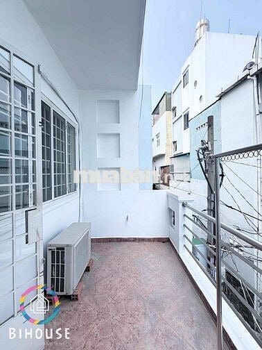 STUDIO BAN CÔNG LỚN - FULL NỘI THẤT MỚI  NGAY TRUNG TÂM PHÚ NHUẬN