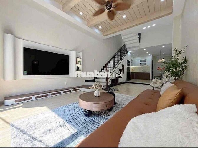 CHO THUÊ NHÀ ĐƯỜNG HOÀNG HOA THÁM P13 TÂN BÌNH
