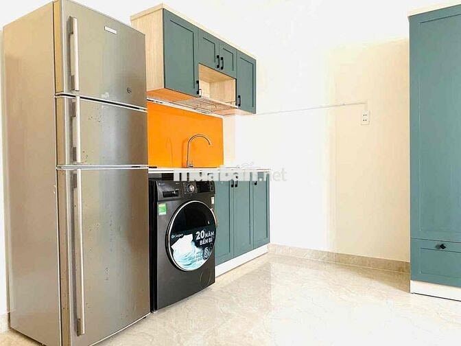CHO THUÊ PHÒNG TRỌ SIÊU RỘNG, CHỢ BÀ CHIỂU, GIÁP Q1, FULL NỘI THẤT