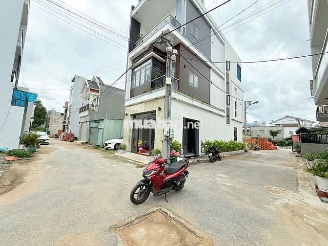 Chính chủ bán căn nhà mới ngang 8m rộng rãi, trả trước chỉ 500 triệu