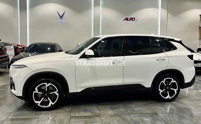 Vinfast Lux SA 2022 Trắng
