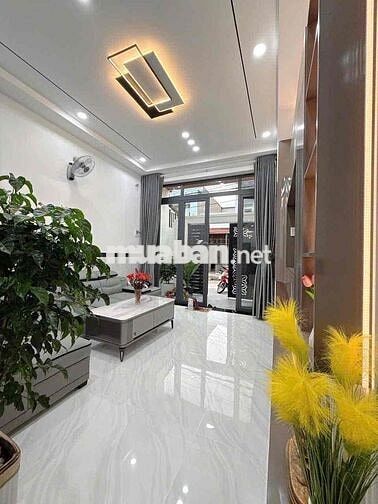 Nhà chính chủ tự xây mới, nằm cách cây xăng 75 1km, sổ sẵn công chứng