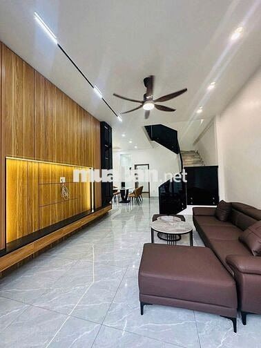 Chính chủ bán căn nhà mới ngang 8m rộng rãi, trả trước chỉ 500 triệu