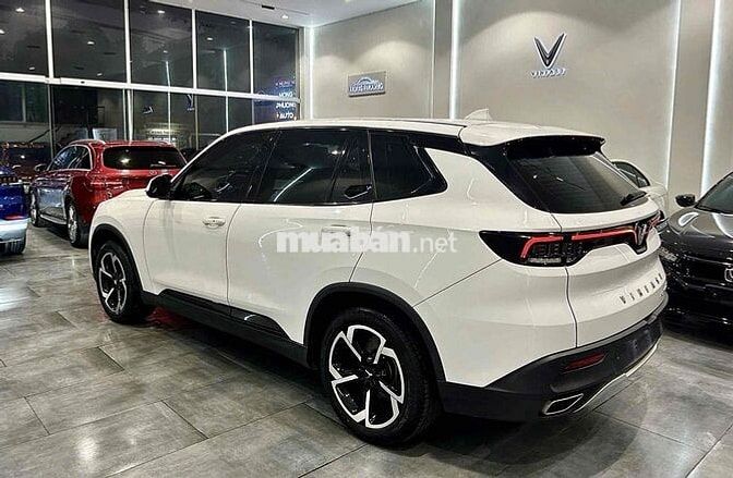 Vinfast Lux SA 2022 Trắng