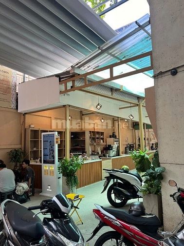 CẦN SANG CĂN TIN ĐỐI DIỆN ĐH VĂN LANG CS2