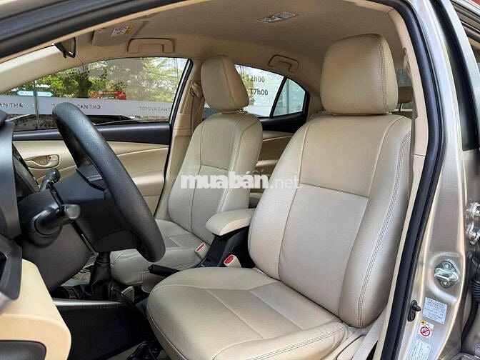 Toyota Vios Vàng cát Số sàn