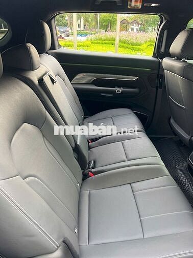 Xe điện VinFast VF9 Eco 2025 Trắng