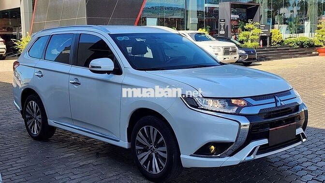SIÊU CỌP Outlander 2024 2.0 CVT 21.000 km