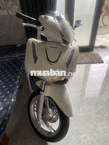 Honda SH màu Trắng 50 km