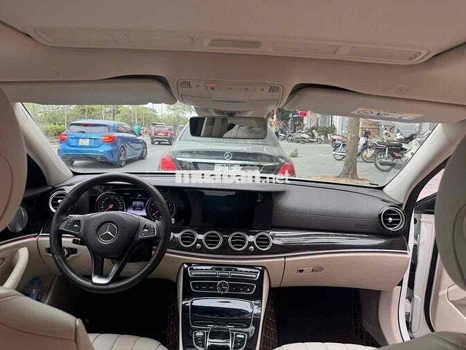 Mercedes Benz E Class 2017 E250 - 98000 km