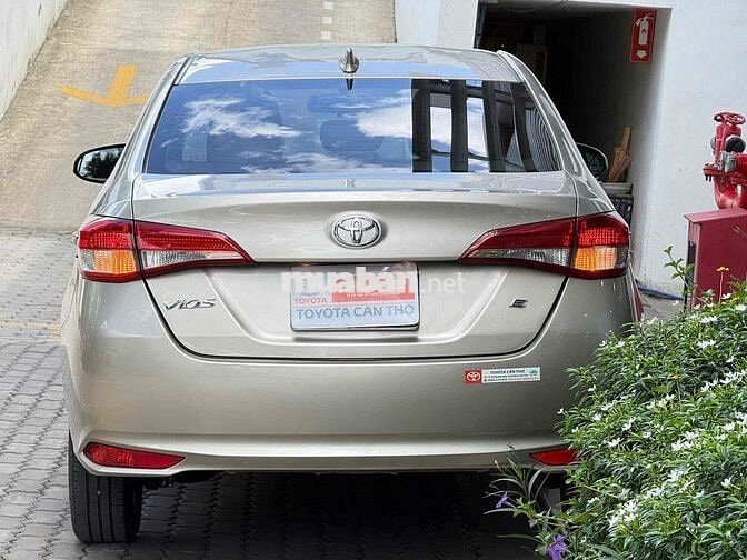Toyota Vios Vàng cát Số sàn