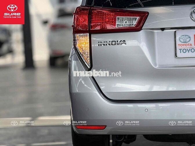 Toyota Innova E 2023 Bạc 74.000 km