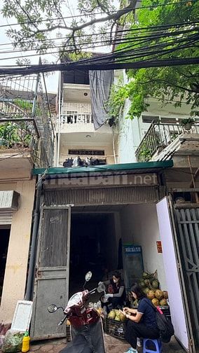 Cho thuê cửa hàng và nhà ở dài hạn, diện tích 63 m2, nhà 3 tầng