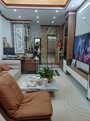 Nhà đẹp ngõ 559 Kim Ngưu - 30m2 x 5 tầng - THANG MÁY - 3 ngủ 