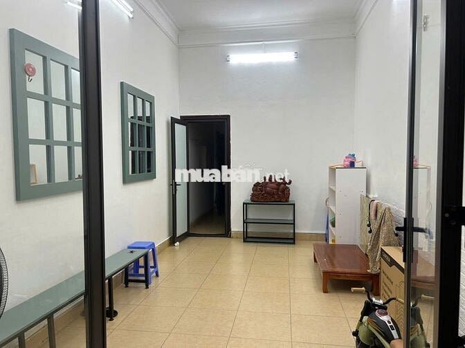 Cho thuê 02 Cửa Hàng, VP, Phố Quán Thánh và Đào Tấn gần TTTM LOTTE