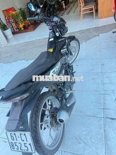 Suzuki Satria 2019 màu Đen