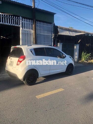 Chevrolet Spark Trắng 99025 km số tự động