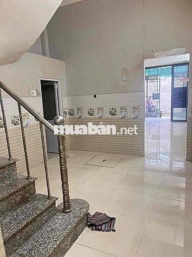 nhà cho thuê 1 trệt 1 lầu 160 m QL50 xã BH