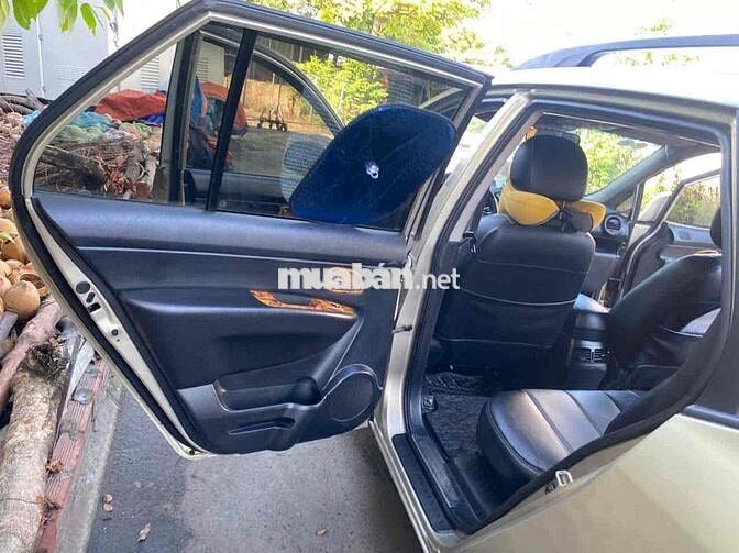 Kia Carens 2010 tu động bao   tranh chấp