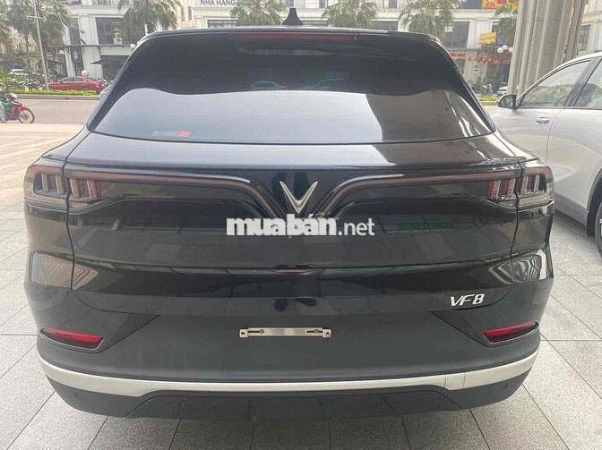 Xe điện VinFast VF8 Eco 2023 Đen