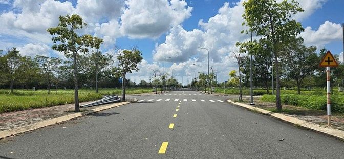 Bán đất nền dự án mặt tiền đường nhựa 8m gần trường học công viên giá 