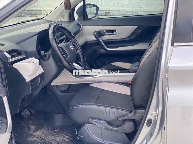 Toyota Veloz Cross Top Bạc