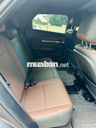 Xe điện VinFast VF6 Plus 2024 Xám