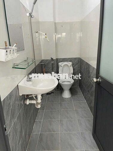 cho thuê nhà mới 3pn nơ hậu CMT8 p15 Q10
