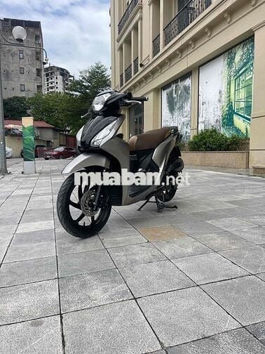 Honda Vision 2015 màu Bạc