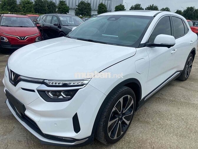 Xe điện VinFast VF8 Plus 2024 Trắng