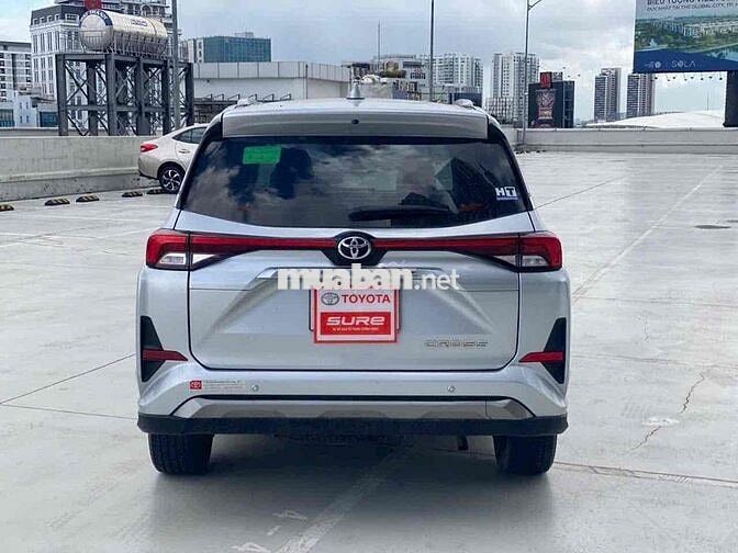 Toyota Veloz Cross Top Bạc