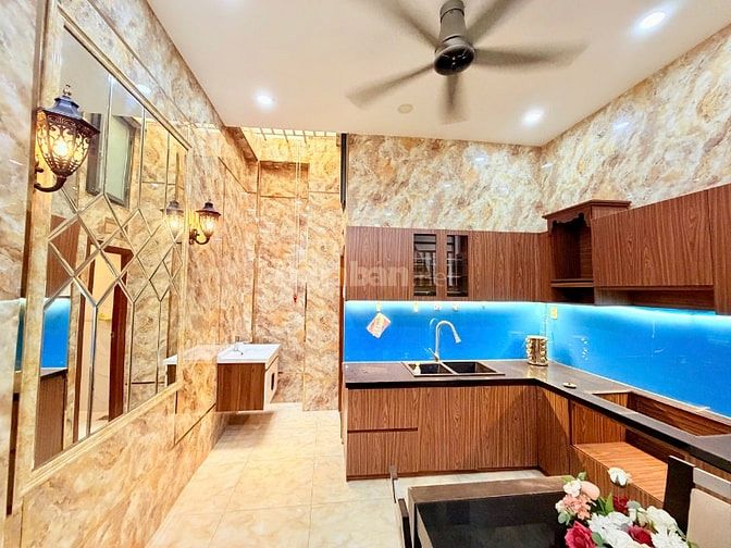 Bán căn nhà hẻm 15 đường Cầm Bá Thước, P.7, Q. Phú nhuận