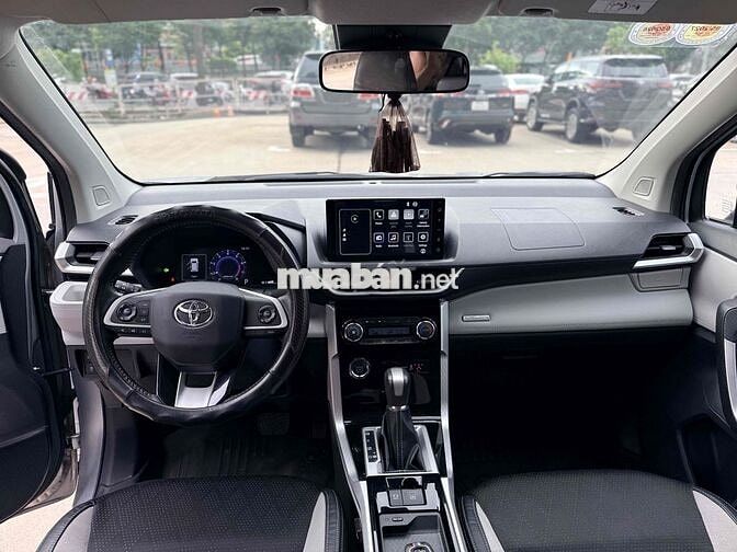 Toyota Veloz Cross 2023 1.5 Top 49.000 km Bạc